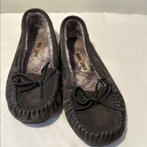 Minnetonka Women's Gray Moccasins Sz 8